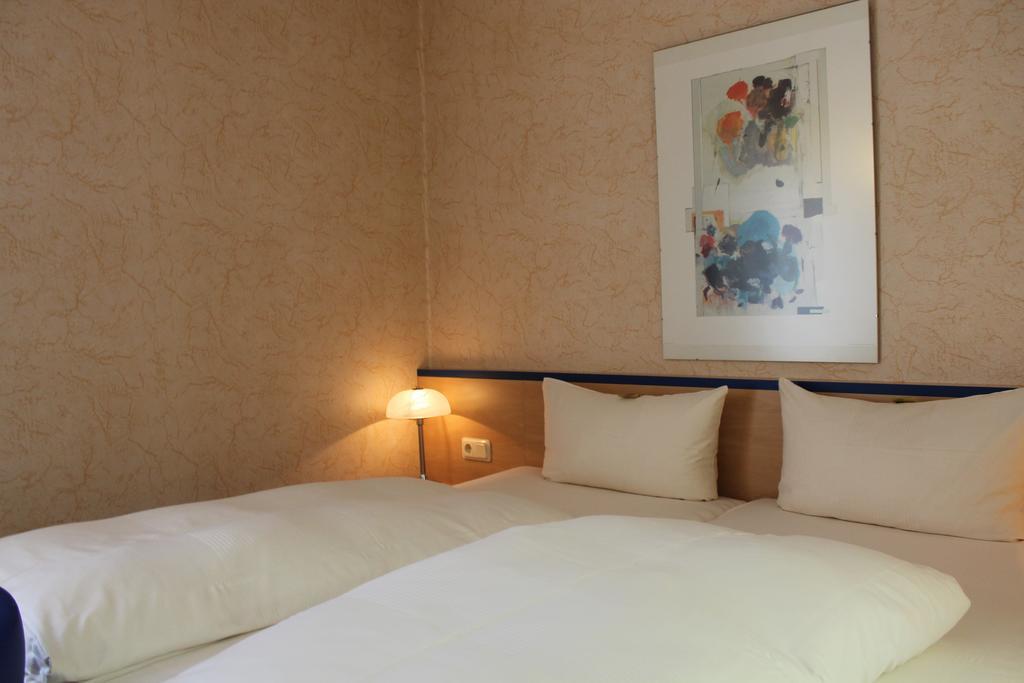 Hotel Chassalla Kassel Room photo
